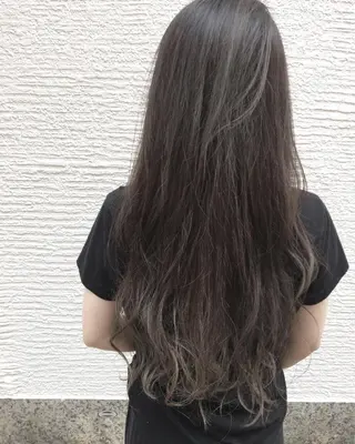 ロング カラー OFF YUYAのヘアスタイル