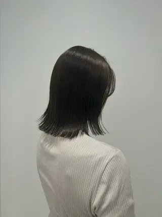 ミディアム レイヤー・ナチュラル RUKUのヘアスタイル