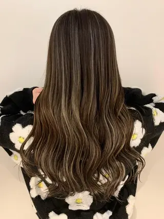 ロング カラー schon 仙台のヘアスタイル