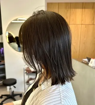 ミディアム カラー 山路 和花のヘアスタイル