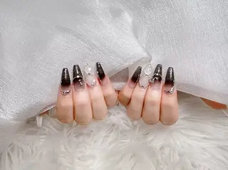 ネイル ENsalon AKIRAのネイルデザイン