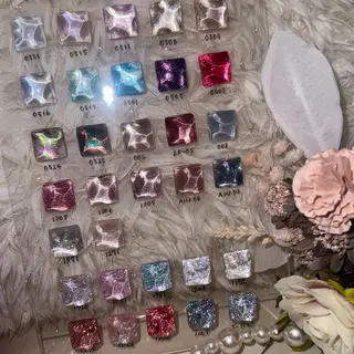 ネイル Charom Akaneのネイルデザイン