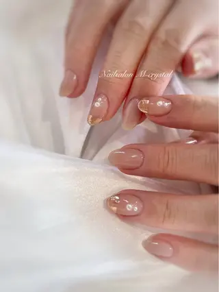 ミディアム Nailsalon M-crystalのネイルデザイン