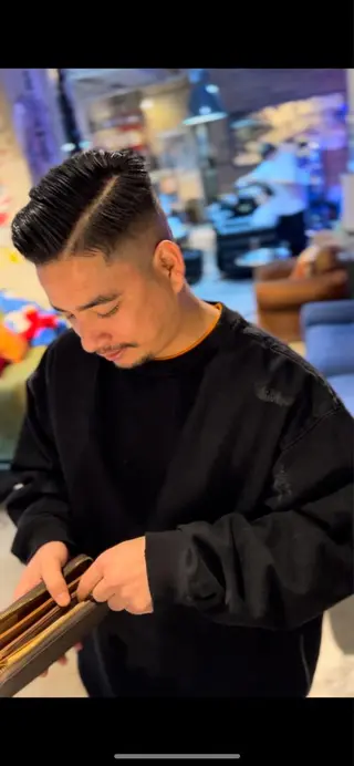 ショート メンズ men'shair TAO East店所属・メンズ 眉ワックス脱毛の眉毛・アイブロウイメージ