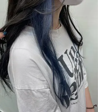 ロング 手塚 凜のヘアスタイル