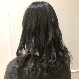 セミロング mira share salon所属・ブリーチカラー🐼 sayukiのヘアスタイル