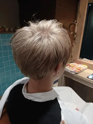 ショート カラー メンズ alushe 岡 陽子のヘアスタイル