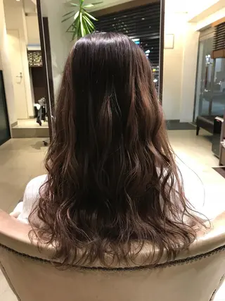 セミロング カラー newi saLyu 片岡ふきのヘアスタイル