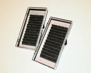 マツエク・マツパ 福島 優花のヘアスタイル