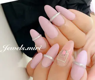 ネイル Jewels nail lily 白楽所属・ネイルサロン Jewels Mのネイルデザイン