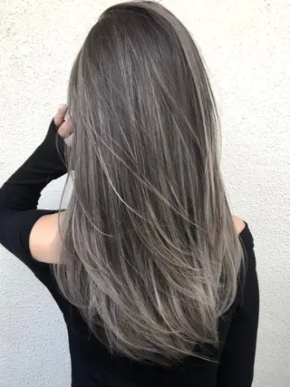 ロング カラー ✨原宿ハイトーン ブリーチ職人菊池のヘアスタイル