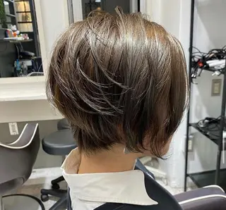 ショート カラー jill by gisel＿奥家のヘアスタイル