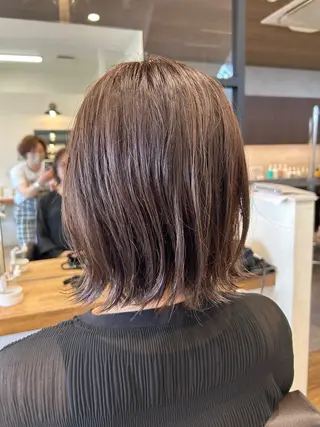 ミディアム 高橋 春菜のヘアスタイル