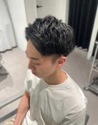 メンズ momone🍒 メンズカットパーマのヘアスタイル