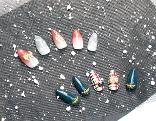 ネイル Reverb❁︎ 井上のネイルデザイン