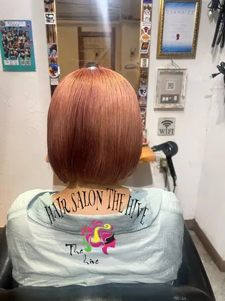 ショート カラー Hair salon The  hiveのヘアスタイル
