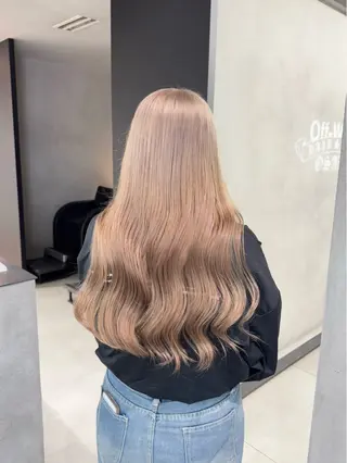 ロング カラー 🇰🇷韓国風ハイ トーンKANA🖤のヘアスタイル