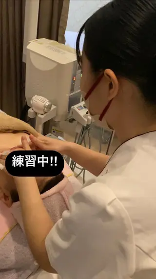 ロング パーマ ヘアアレンジ キッズ 小倉 麻由のエステ・リラクイメージ