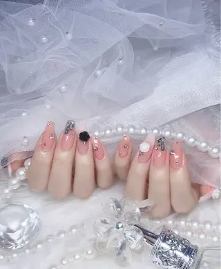 ネイル Yudia🦋 azuのネイルデザイン