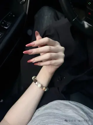 ショート 高橋 日向のネイルデザイン