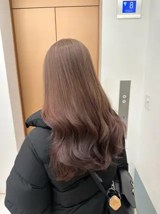 ロング カラー 安丸 結夏のヘアスタイル