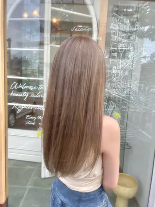 ロング カラー 伊東 咲織のヘアスタイル