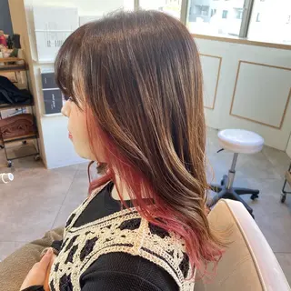 ロング カラー 南上 野々佳のヘアスタイル