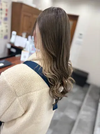 ロング 江波戸 恵のヘアスタイル
