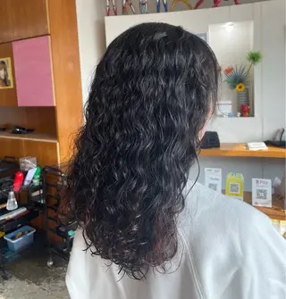 ロング パーマ 美容室アークス所属・美容室ARKS 黒田杏奈のヘアスタイル