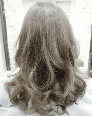 セミロング ミディアム ロング カラー 20代半ば上質なへア ケア 髪質改善 大西のヘアスタイル