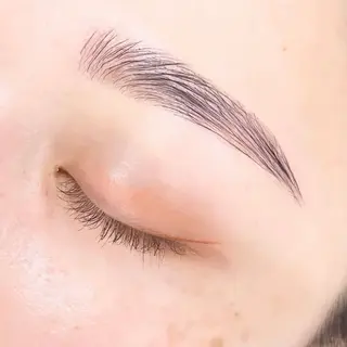 アイブロウ HOME所属・MA ORIの眉毛・アイブロウイメージ