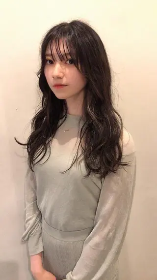 ロング deco所属・無料カットモデル 丸川英心のヘアスタイル