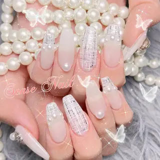 ネイル Kurieitibu 🍬Byu~tīのネイルデザイン