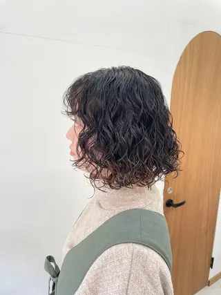 パーマ 慎太朗/パーマ/ボブ /センターパートのヘアスタイル