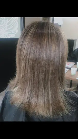 ミディアム mare所属・＊＊＊ natsumiのヘアスタイル