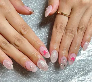 ネイル VIERU 🌈🎀💖のネイルデザイン