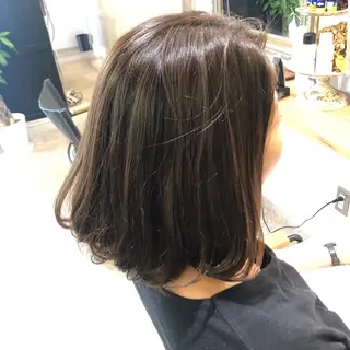 ミディアム カラー 齋藤 真由のヘアスタイル