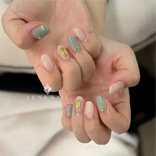 ネイル アトリエ　ミモザ所属・いまむら あかりのネイルデザイン