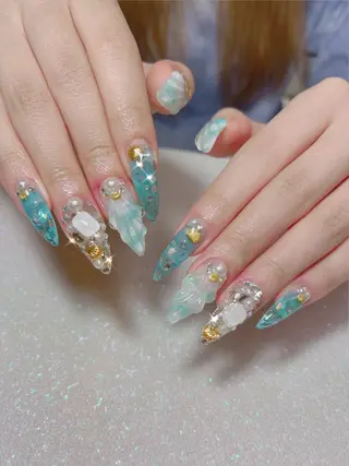 ネイル Flowerネイルサロン所属・. yukiのネイルデザイン