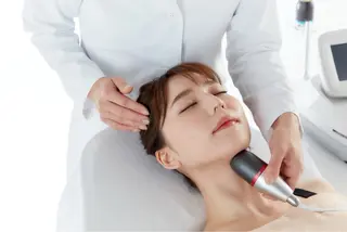 AMI 🤍のネイルデザイン