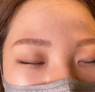 アイブロウ linda lashesのマツエク・マツパデザイン