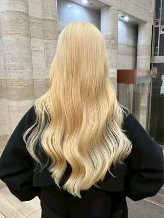 セミロング カラー SEINA️️/烏丸 ブリーチ/ハイトーンのヘアスタイル