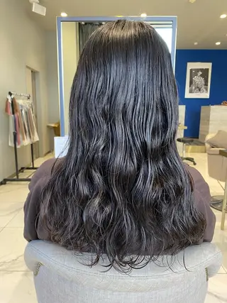 セミロング パーマ 磯田 冬弥のヘアスタイル