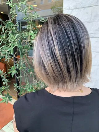 ミディアム 中谷 明日香のヘアスタイル