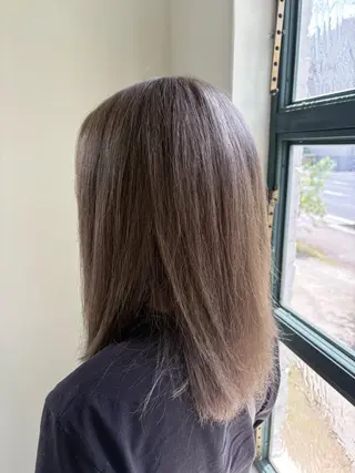 ミディアム 西澤 綺羅のヘアスタイル