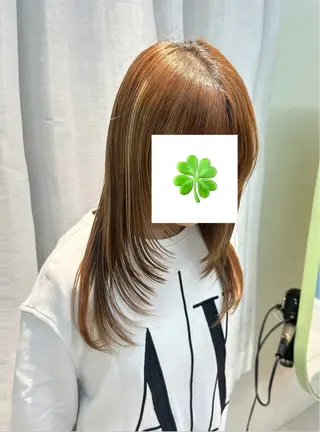 ロング 安井 美咲希のヘアスタイル