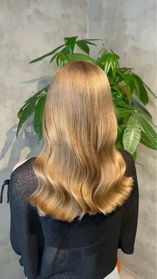 カラー グレージュ/ベージュ 透明感カラーYUTAのヘアスタイル