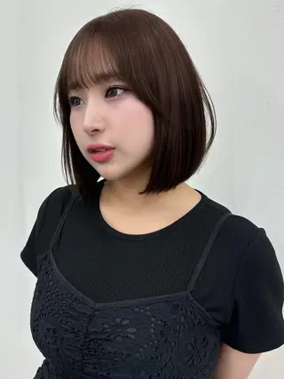 ミディアム 岡田 聖蘭のヘアスタイル