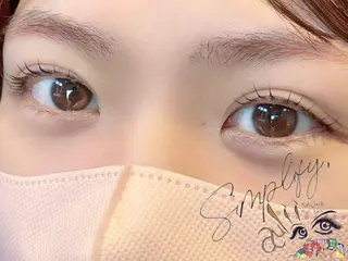 マツエク・マツパ まつげと眉毛の専門店 auliiのマツエク・マツパデザイン