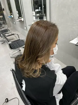 セミロング カラー clomus所属・clomus AZUのヘアスタイル
